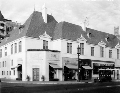 Shops on Wilshire Boulevard