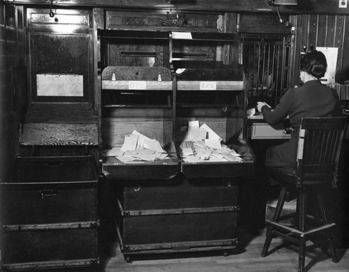 Mail clerk, Post Office Terminal Annex