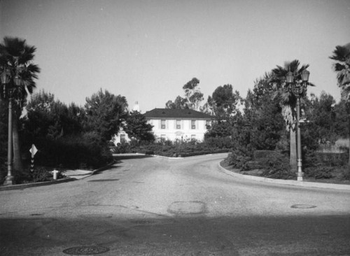 Bel Air entrance