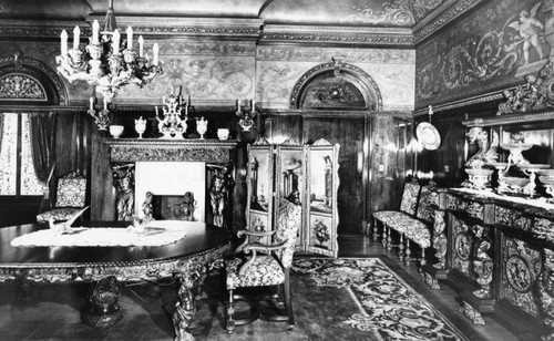 Dining room, Guasti Villa