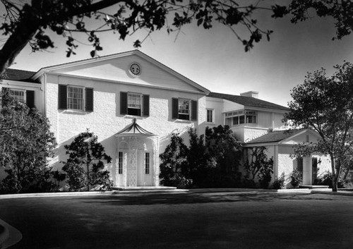 Facade of the residence of David O. Selznick