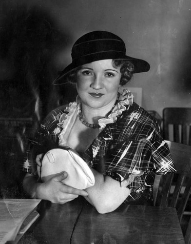 Mary Miles Minter in theft dispute