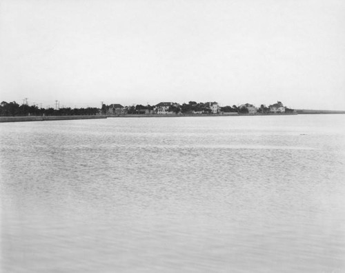 Naples shoreline at Alamitos Bay