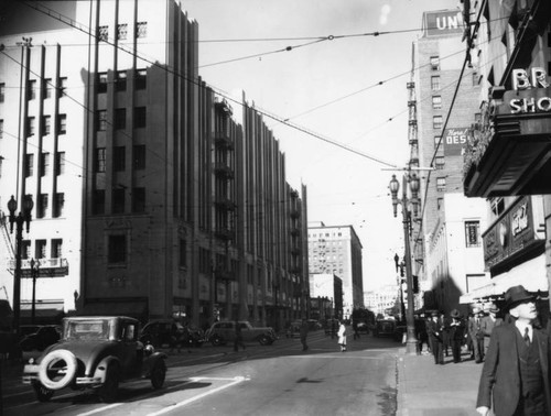 Grand Avenue and 7th Street