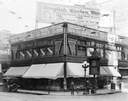 Broadway at 7th Street