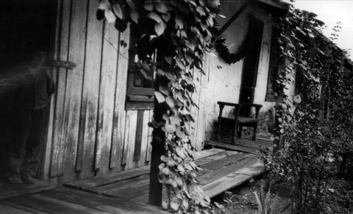 Avila Adobe courtyard, view 2