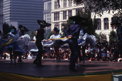 Los Angeles Bicentennial, La Plaza