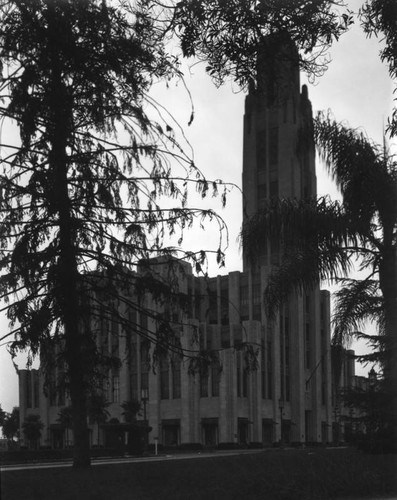 Bullock's Wilshire exterior, view 2