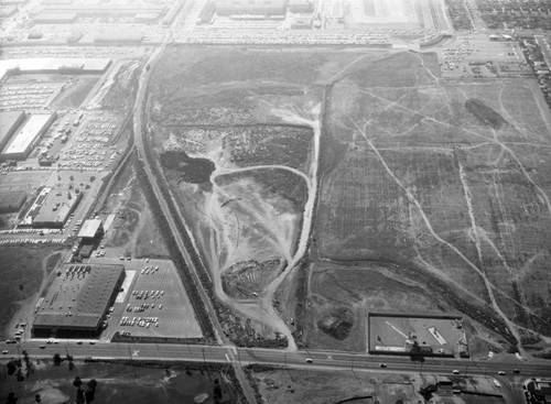 Crenshaw Drive-In, Hawthorne, looking west