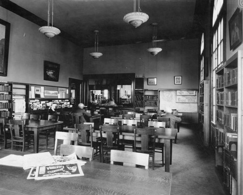 Reading room, Benjamin Franklin Branch Library