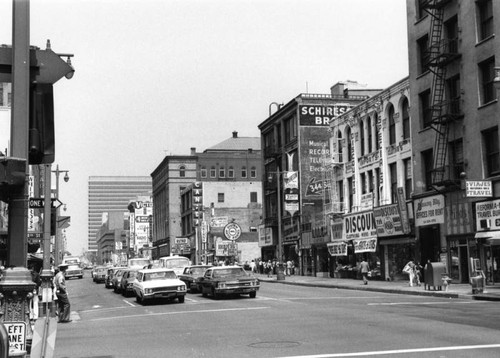 Broadway at 4th Street