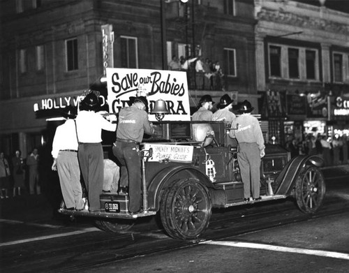 Glendora's fire truck, Firemen's parade