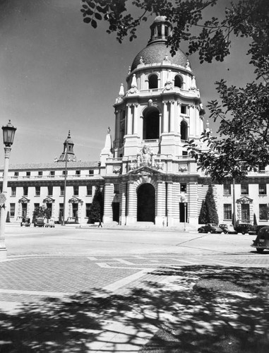 Entrance, Pasadena City Hall