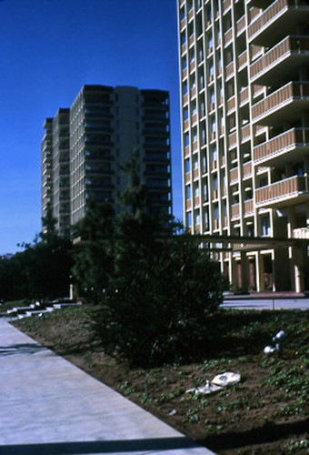 Los Feliz Towers