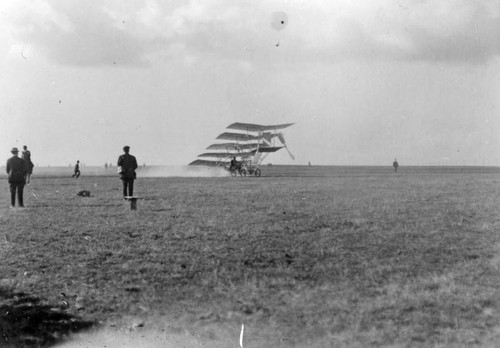 Multiplane takeoff or crash