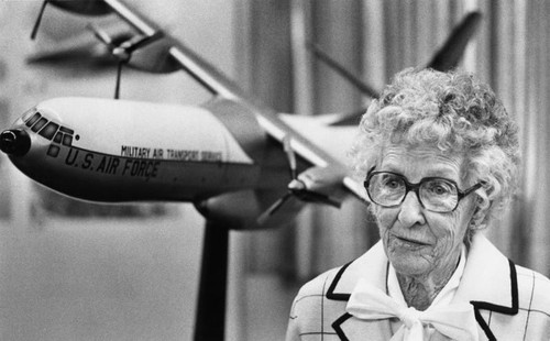 Aviatrix shares stories of early flights