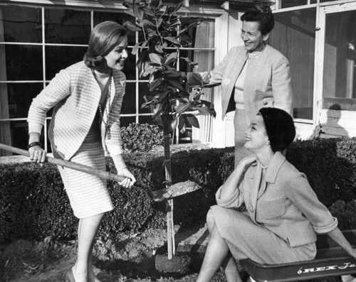 Actresses plant an Arbor Day tree