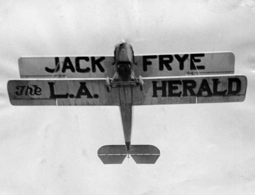 Aerial newsboy Jack Frye