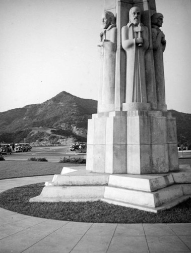 Astronomers Monument, Griffith Observatory