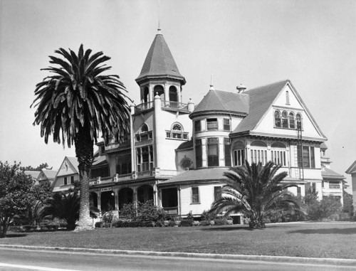 VA Hospital, exterior