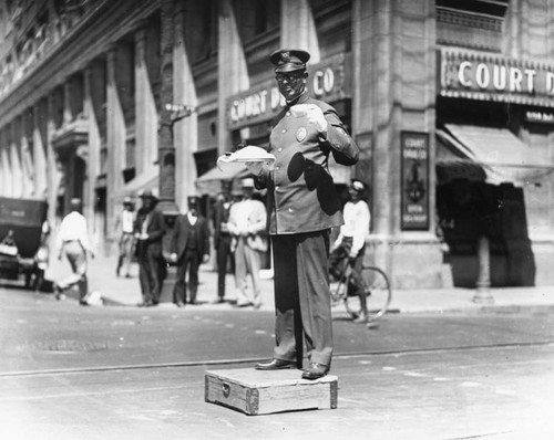 Traffic policeman has tea break