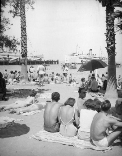 S.S. Avalon arriving at Catalina