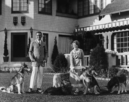 Mary Pickford and Doulglas Fairbanks