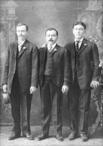 Luigi Aprato and cousins