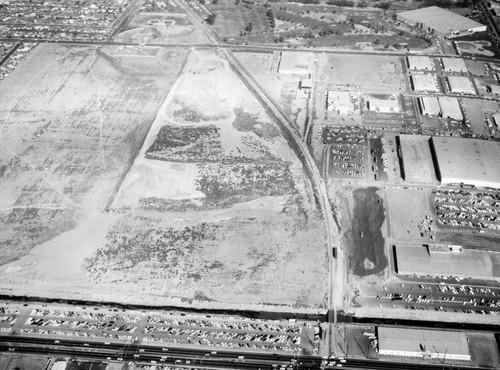 Crenshaw Drive-In, Hawthorne, looking east