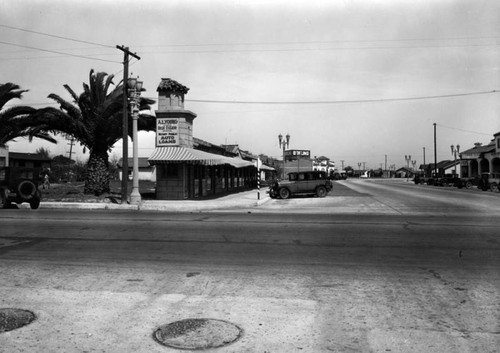 Lynwood shops and stores, view 2