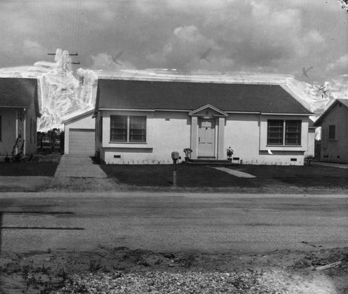 House in Downey Manor tract