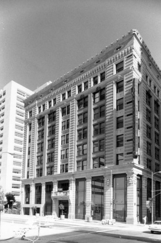 Building at 4th and Spring streets