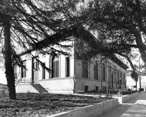 Left side of building, Benjamin Franklin Branch