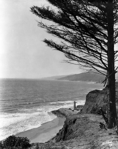 Santa Monica Bay with lighthouse