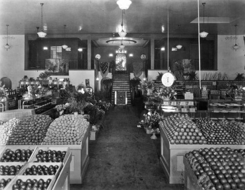 Hattem's Market interior