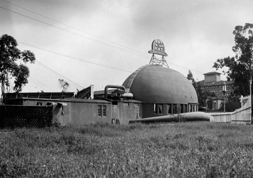 Wilshire Brown Derby Restaurant