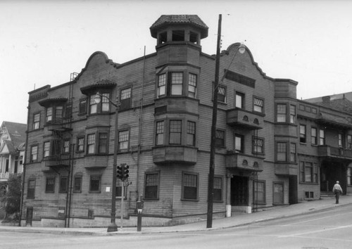 Seymour Apartments, Bunker Hill