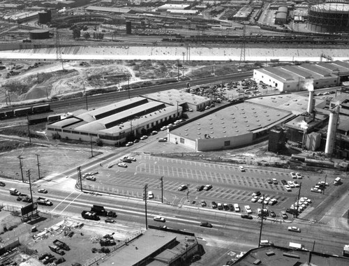 Masonite Corp., Rio Vista Avenue, looking west