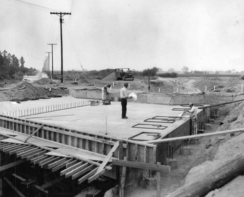 Unusual bridge for San Fernando Valley