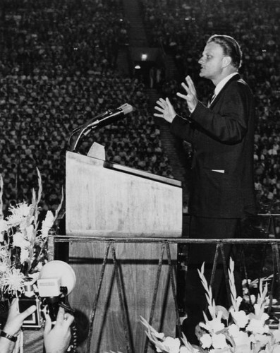 Billy Graham to open crusade