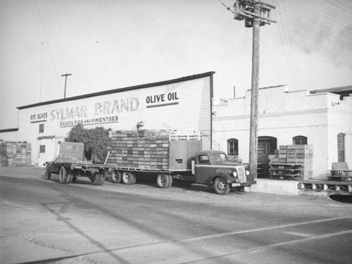 Truck in front of Sylmar Packing