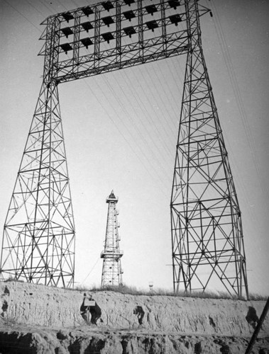 Power lines and oil wells in El Segundo