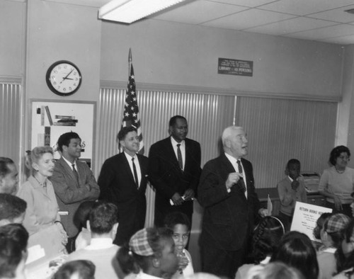 Opening of the storefront University Branch, view 1