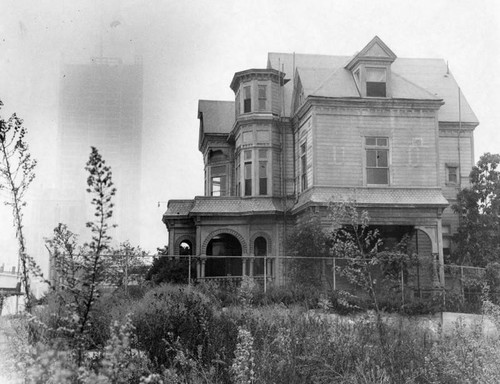 Bunker Hill residence, "The Castle"