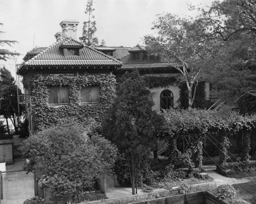 Tile roofing, Hellman mansion