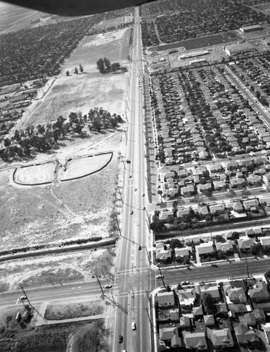 Heartwell Park, Long Beach - Lakewood, looking west