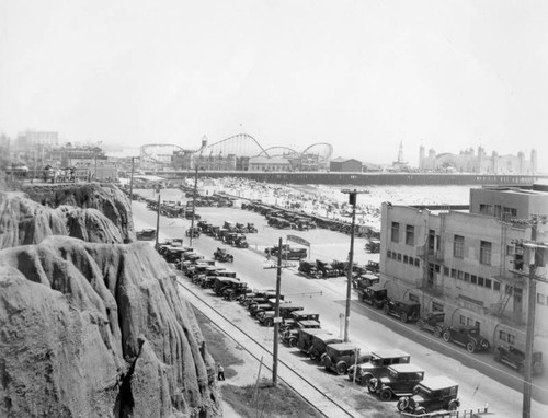 Santa Monica pier and cliffs