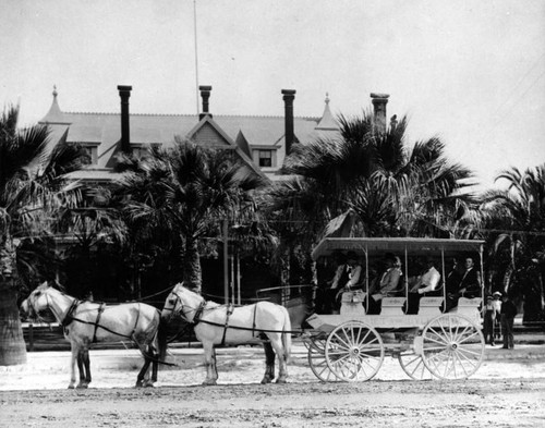 Mayberry Hotel and stagecoach, Hemet