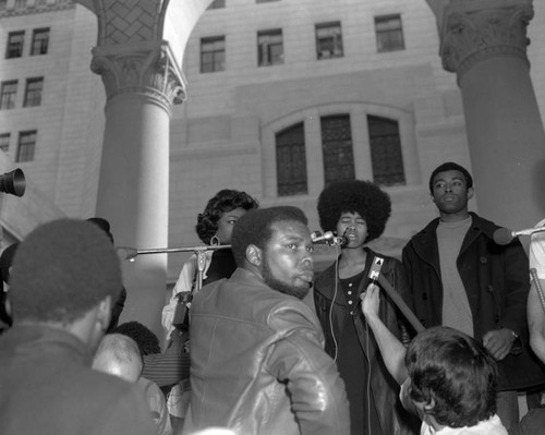 Thousands protest Black Panther Raid, City Hall