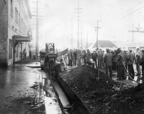 Gas main break near Evening Herald and Express perils hundreds